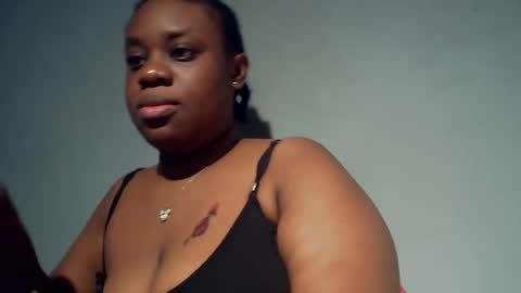 Snapshot of freaky_slut5 chatting on 12-19-25, 04:08 freaky slut5 online show from 12-19-25, 04:08