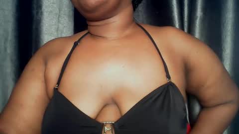 Snapshot of freaky_slut5 chatting on 03-19-26, 04:38 freaky slut5 online show from 03-19-26, 04:38