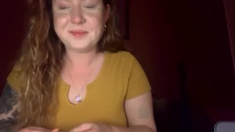 Snapshot of freckledfreaks chatting on 02-11-25, 04:01 Me Myself Irene online show from 02-11-25, 04:01