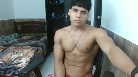 Snapshot of fred_eon20006 chatting on 10-09-25, 03:54 Esteban online show from 10-09-25, 03:54