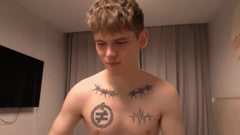 Snapshot of fredd_xanderrs chatting on 10-23-25, 03:11 fredd_xanderrs online show from 10-23-25, 03:11