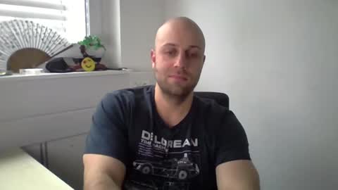 Snapshot of freddow chatting on 02-06-25, 10:26 freddow online show from 02-06-25, 10:26