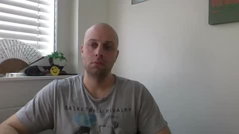 Snapshot of freddow chatting on 02-11-25, 02:57 freddow online show from 02-11-25, 02:57