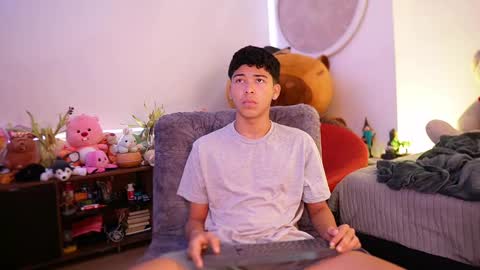 Juan  give it a thumbs up please its important online show from 09-19-25, 12:06