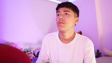 Juan  give it a thumbs up please its important online show from 10-08-25, 12:03
