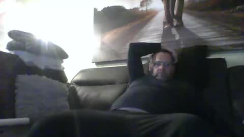 Snapshot of fredo76491 chatting on 10-27-25, 05:28 fredo76491 online show from 10-27-25, 05:28