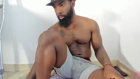 Snapshot of freedom_24 chatting on 01-04-25, 04:22 shakur online show from 01-04-25, 04:22