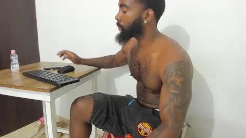 Snapshot of freedom_24 chatting on 02-01-25, 01:44 shakur online show from 02-01-25, 01:44