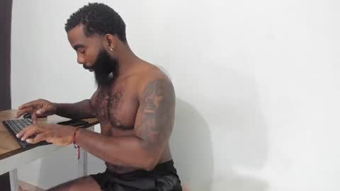 Snapshot of freedom_24 chatting on 02-15-25, 01:42 shakur online show from 02-15-25, 01:42