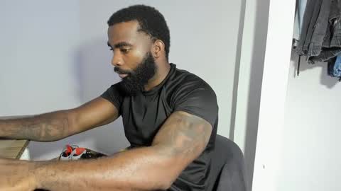 Snapshot of freedom_24 chatting on 09-18-25, 05:26 shakur online show from 09-18-25, 05:26