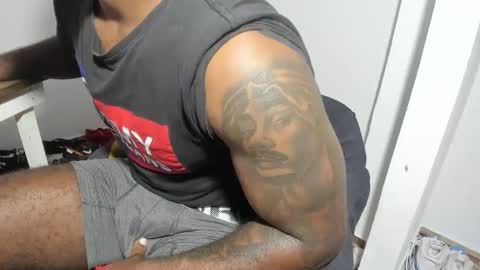 Snapshot of freedom_24 chatting on 09-24-25, 11:19 shakur online show from 09-24-25, 11:19