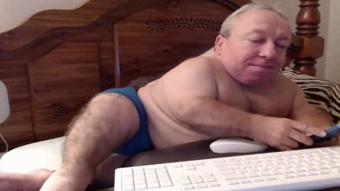 Cute Lil Man online show from 10-21-25, 05:41