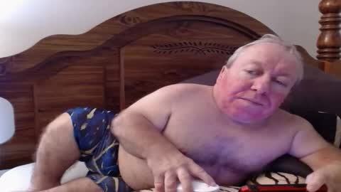 Cute Lil Man online show from 11-15-25, 07:27