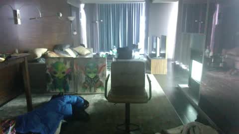 Snapshot of freesoulmovement chatting on 12-22-24, 05:21 jasmineandaladin69 online show from 12-22-24, 05:21