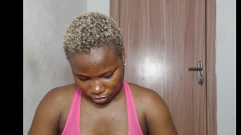 Snapshot of frekkymorelle chatting on 10-07-25, 05:04 frekkymorelle online show from 10-07-25, 05:04