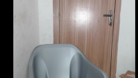 Snapshot of frekkymorelle chatting on 10-18-25, 05:54 frekkymorelle online show from 10-18-25, 05:54