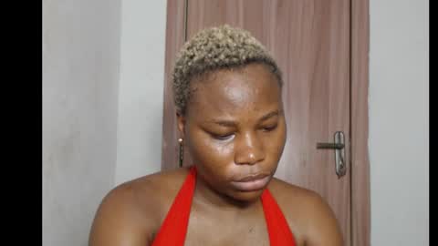 Snapshot of frekkymorelle chatting on 10-19-25, 04:24 frekkymorelle online show from 10-19-25, 04:24