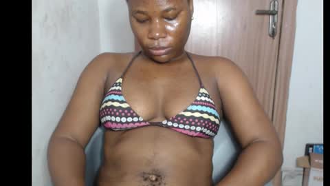 Snapshot of frekkymorelle chatting on 10-21-25, 05:08 frekkymorelle online show from 10-21-25, 05:08