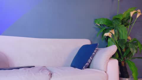 Xavier online show from 10-13-25, 01:27