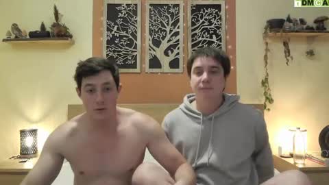 French Horny Bibs online show from 02-09-25, 08:56