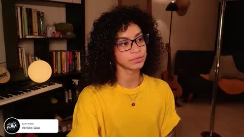 Snapshot of fresatanica chatting on 10-17-25, 04:59 Vale online show from 10-17-25, 04:59