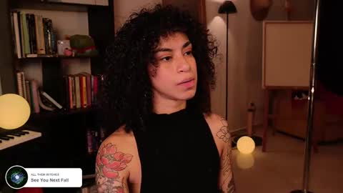 Snapshot of fresatanica chatting on 11-19-25, 04:45 Vale online show from 11-19-25, 04:45