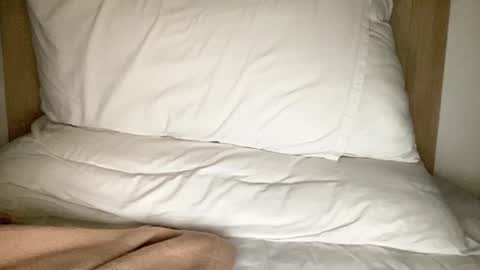 freshman  imonyou98 online show from 11-19-25, 01:55