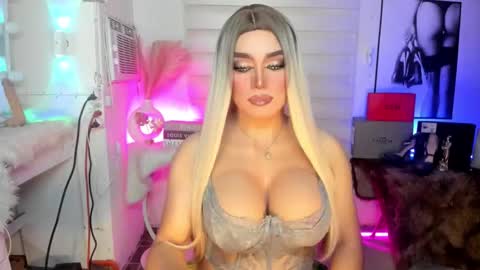 Miss Frea  online show from 09-12-25, 02:22