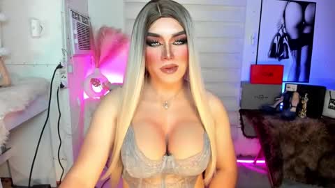 Miss Frea  online show from 09-23-25, 02:03