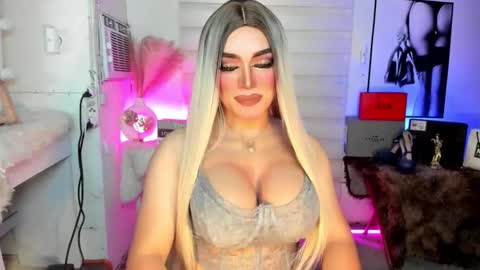 Miss Frea  online show from 09-24-25, 01:53
