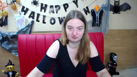 FreyaDak online show from 11-02-25, 06:05