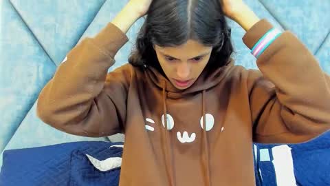 FreyaMoller  online show from 01-19-26, 01:37