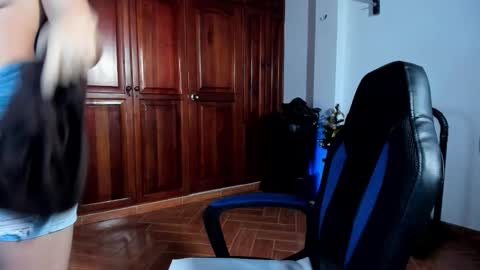 freyanatural online show from 12-16-25, 12:04