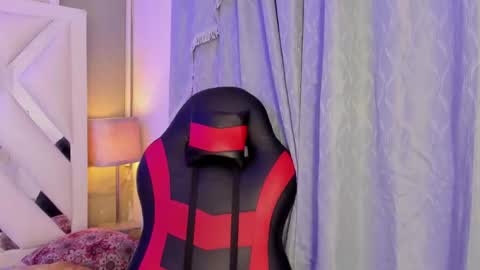 Frezzita online show from 12-14-25, 07:51