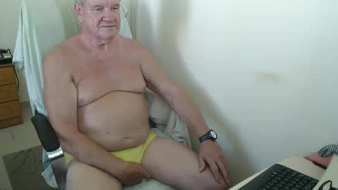 Snapshot of friar155 chatting on 09-11-25, 11:21 friar155 online show from 09-11-25, 11:21