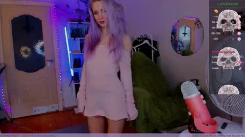 Frida A boost to fortune for the one who gives a thumbs up and a bonus lucky for those who support me by joining the fanclub online show from 11-10-25, 09:25