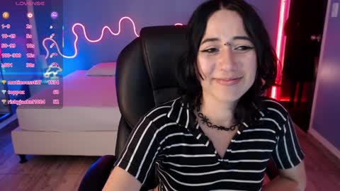 Snapshot of frida_lassi_ chatting on 02-06-25, 10:32 frida_lassi_ online show from 02-06-25, 10:32