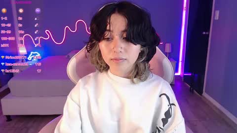 Snapshot of frida_lassi_ chatting on 03-07-25, 04:22 frida_lassi_ online show from 03-07-25, 04:22