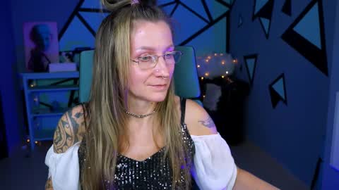 Frida Tander online show from 12-16-24, 12:06