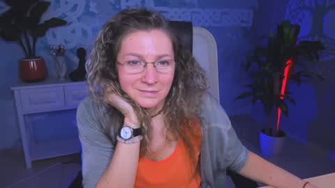 Frida Tander online show from 12-19-24, 09:18
