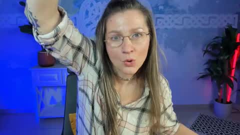 Frida Tander online show from 02-15-25, 03:17