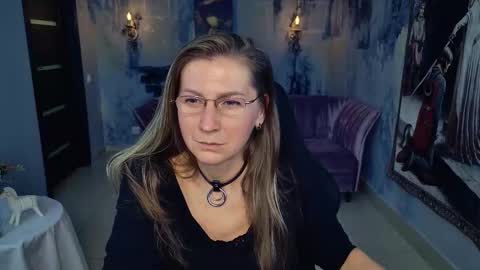 Frida Tander online show from 09-13-25, 01:55