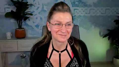 Frida Tander online show from 09-20-25, 03:13
