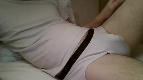 Snapshot of friendly_frank_18 chatting on 11-08-25, 04:51 friendly_frank_18 online show from 11-08-25, 04:51