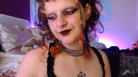 Snapshot of friskyflowers chatting on 09-11-25, 04:23 cherry online show from 09-11-25, 04:23