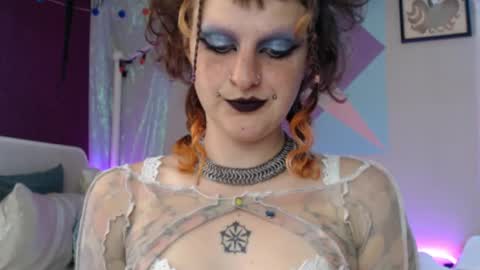 Snapshot of friskyflowers chatting on 09-13-25, 05:35 cherry online show from 09-13-25, 05:35