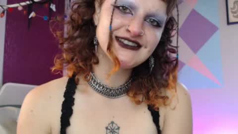 Snapshot of friskyflowers chatting on 10-28-25, 06:43 cherry online show from 10-28-25, 06:43