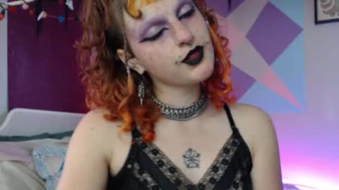 Snapshot of friskyflowers chatting on 11-05-25, 06:08 cherry online show from 11-05-25, 06:08