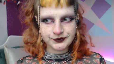 Snapshot of friskyflowers chatting on 11-16-25, 06:46 cherry online show from 11-16-25, 06:46