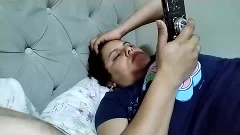 Snapshot of frizzy_girl chatting on 10-11-25, 03:39 Frizzy girl online show from 10-11-25, 03:39